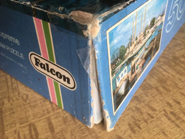 Image of the puzzle 5000, Falcon, Quiet Anchorage, Complete, Picture of the corner