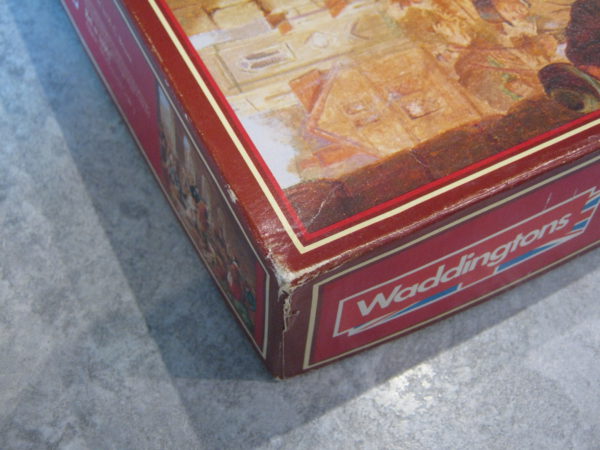 Image of the puzzle 4000, Waddingtons, Market Day, Henry Charles Bryant, Sealed Bag, Picture of the corner