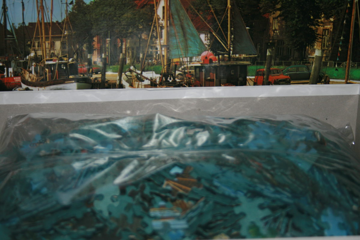 Image of the puzzle 2000, Arrow, Tonning Harbour, Germany, Sealed Bag, Picture of the bag