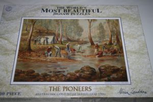 Image of the puzzle 1000, Crown & Andrews, Cradling and Panning for Gold, Picture of the box