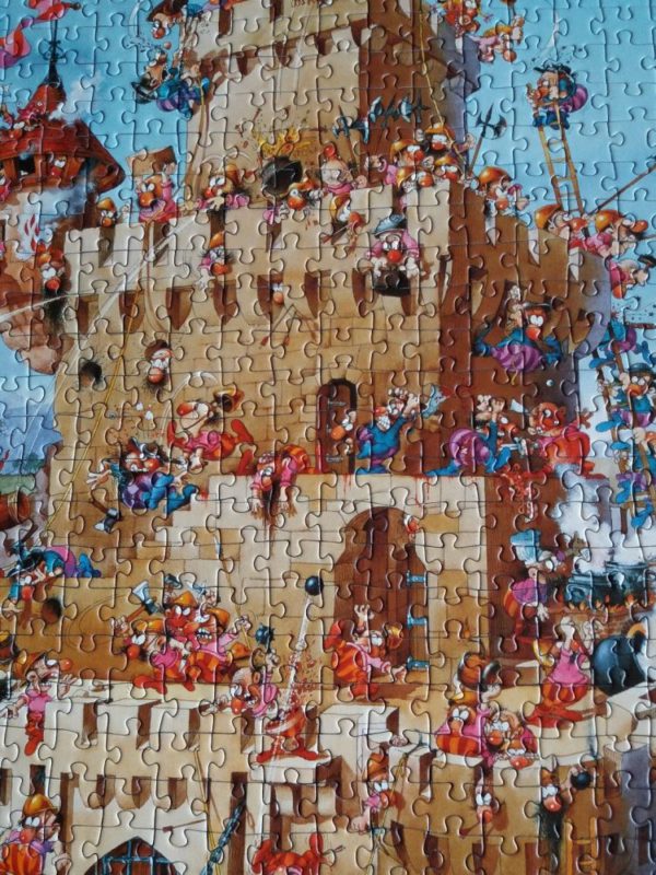 Image of the puzzle 1000, Heye, Wanted! Where is Safecracker Suzie?, by Jean-Jacques Loup, Complete, Detail of the puzzle assembled