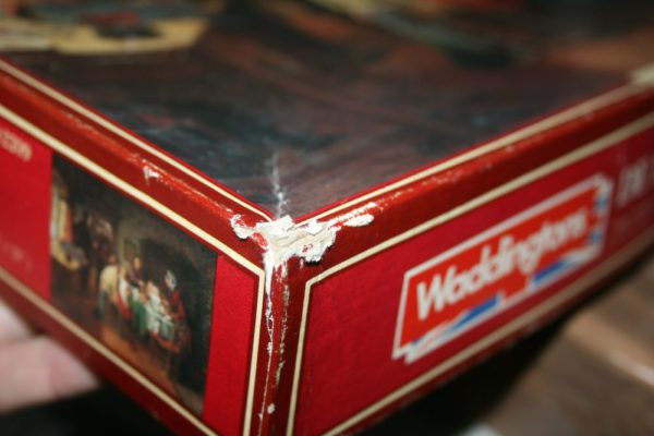 Image of the puzzle 2000, Waddingtons, Babys Birthday, by Frederick Daniel Hardy, Sealed Bag, Picture of the corner