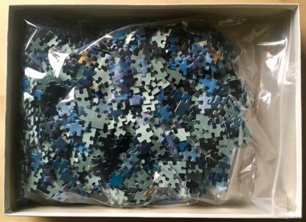 Image of the puzzle 1500, Schmidt, Underwater Games, by Chris Meiklejohn, Picture of the bag