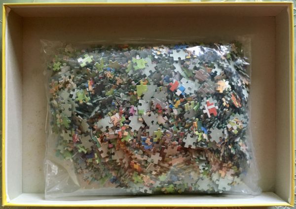 Image of the puzzle 2000, Jumbo, Championship Football, by Jan van Haasteren, Sealed Bag, Picture of the Bag