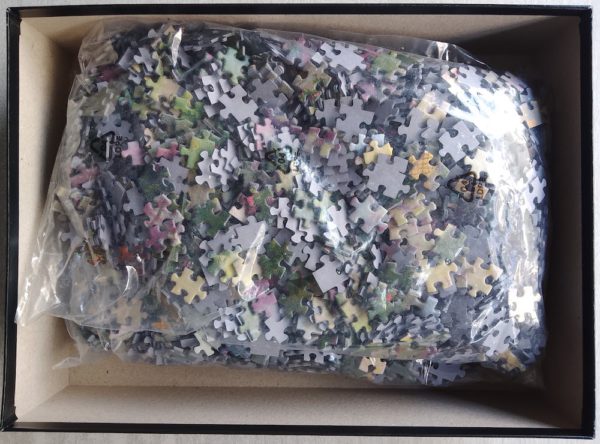 Image of the puzzle 3000, Schmidt, Lamplight Manor, by Thomas Kinkade, Sealed Bag, Picture of the bag