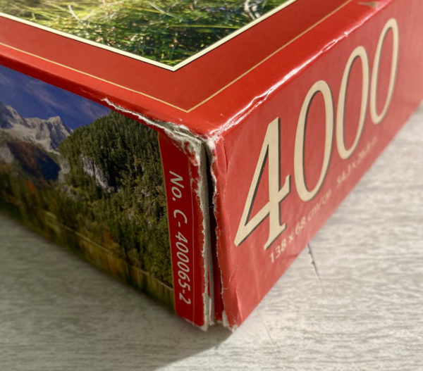 Image of the puzzle 4000, Castorland, Majesty of the Mountains, Sealed Bag, Picture of the corner