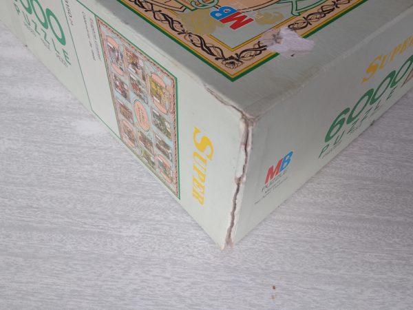 Image of the puzzle 6000, MB, The Beautiful Gardener, Calendar 1896, by Eugène Grasset, Sealed Bag, Listed by Barebrain, Sealed Bag, Picture of the corner