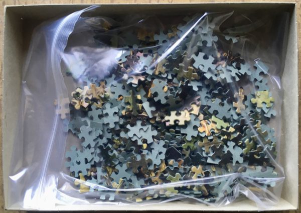 Image of the puzzle 500, White Horse, Stable, Complete, Picture of the bag