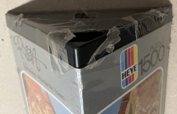 Image of the puzzle 1500, Heye, Frei nach Spitzweg: Romantic Town, by Michael Ryba, Factory Sealed, Detail of the box