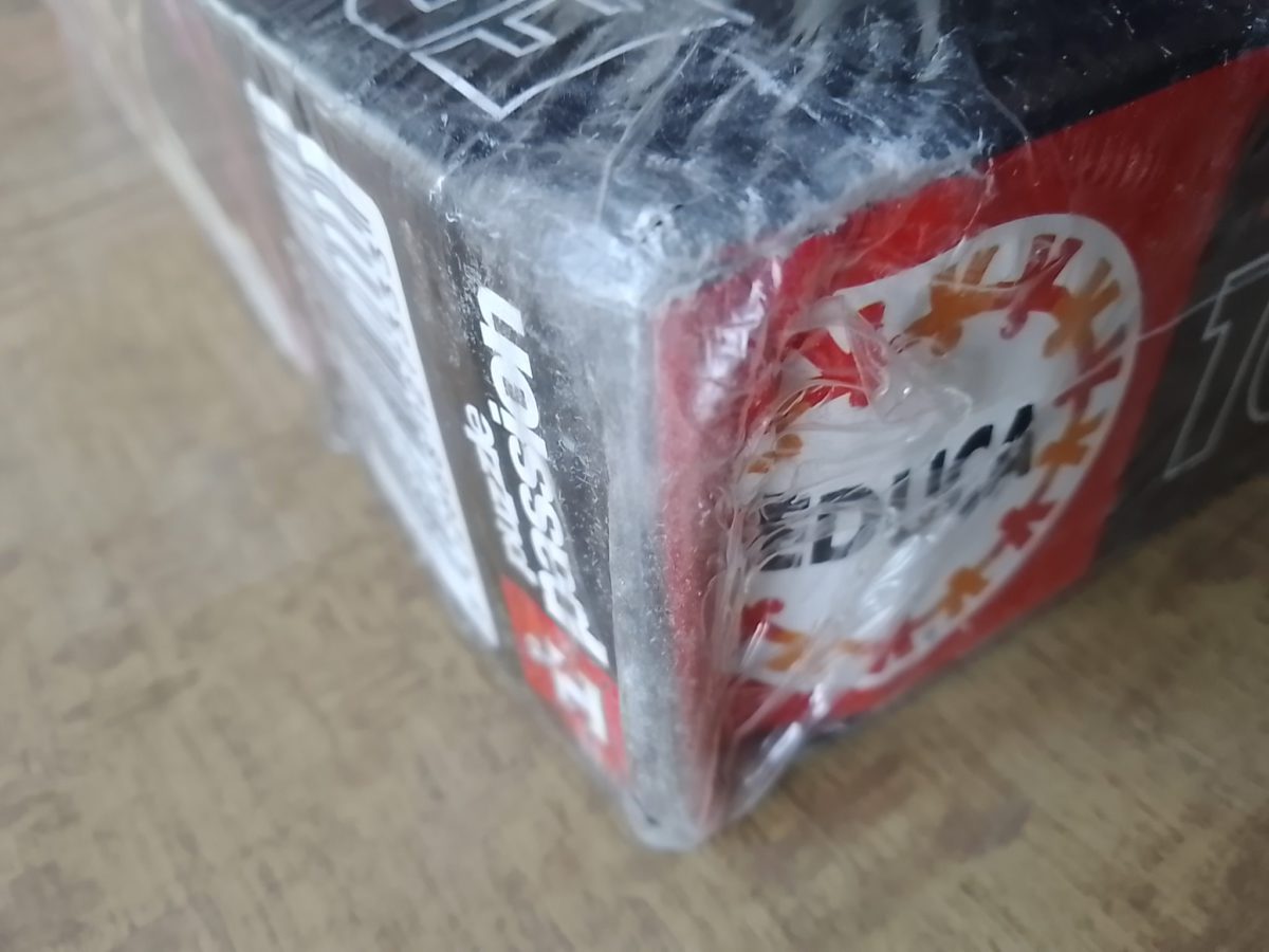 Image of the puzzle 1000, Educa, The Kiss, by Garry Walton, Factory Sealed, Picture of the corner