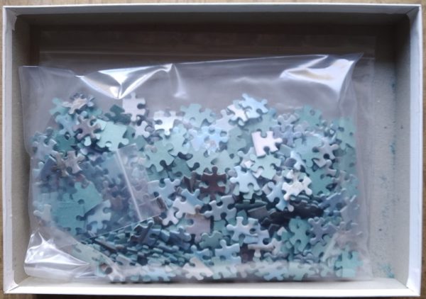 Image of the puzzle 500, MB, Girl by the Boat, Complete, Picture of the bag
