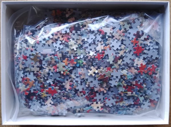 Image of the puzzle 2000, Jumbo, Vintage Santas, by Alison Lee, Complete, Picture of the bag