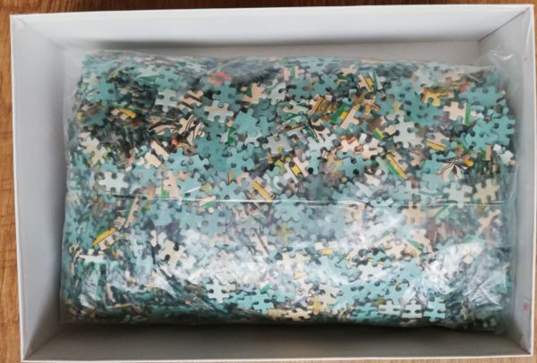 Image of the puzzle 6000, MB, The Beautiful Gardener, Calendar 1896, Sealed Bag, Picture of the bag