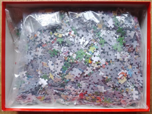 Image of the puzzle 2000, Jumbo, Christmas Tree Market, by Jan van Haasteren, Complete, Picture of the bag