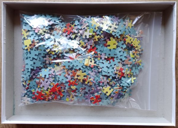 Image of the puzzle 1000, Falcon, In Days of Olde, by Graham Thompson, Complete, Picture of the bag