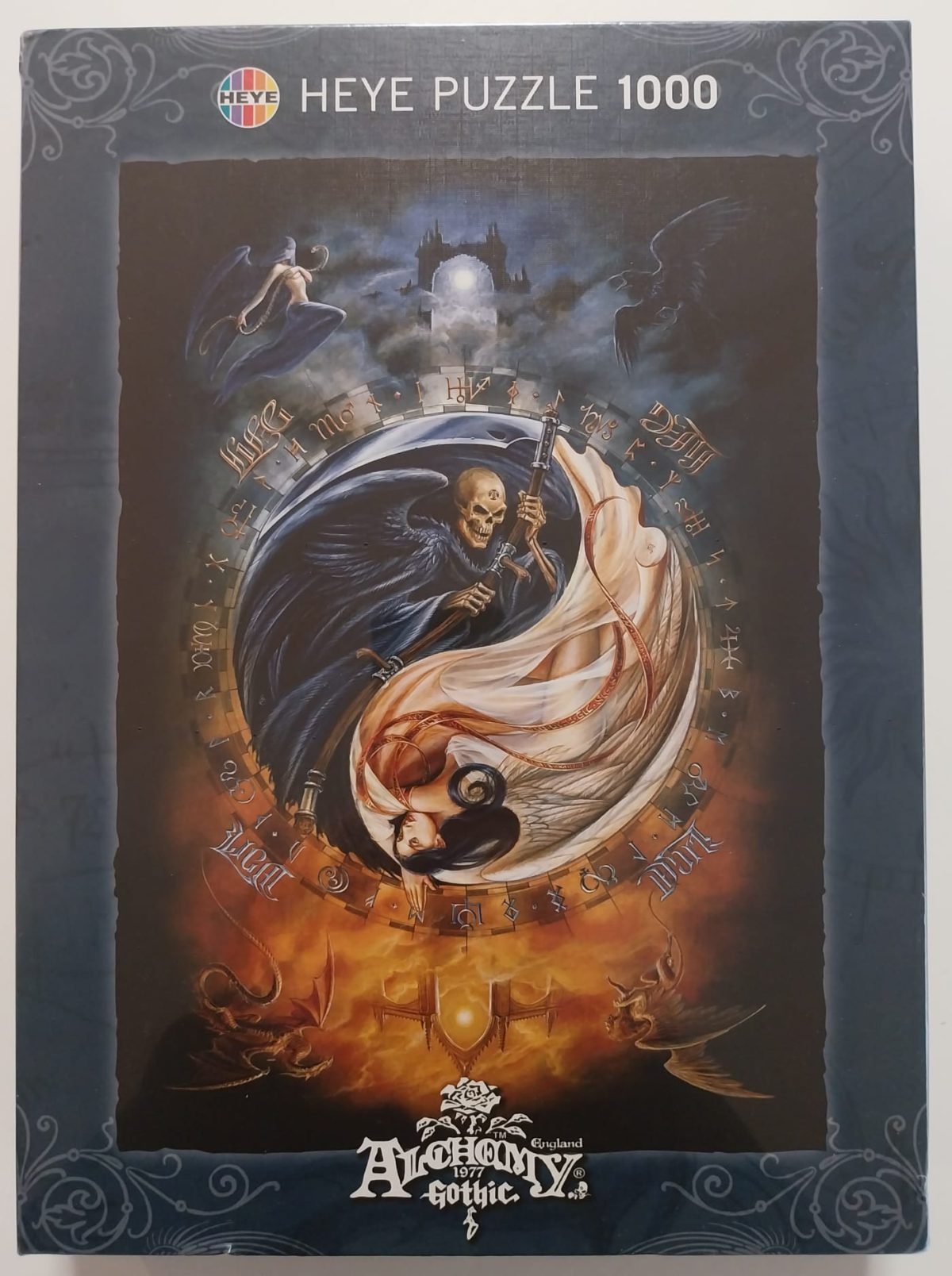 1000, Heye, Dualism, Alchemy Gothic, Factory Sealed, Listed by Vanesa Image of the puzzle 1000, Heye, Dualism, Alchemy Gothic, Factory Sealed, Picture of the box