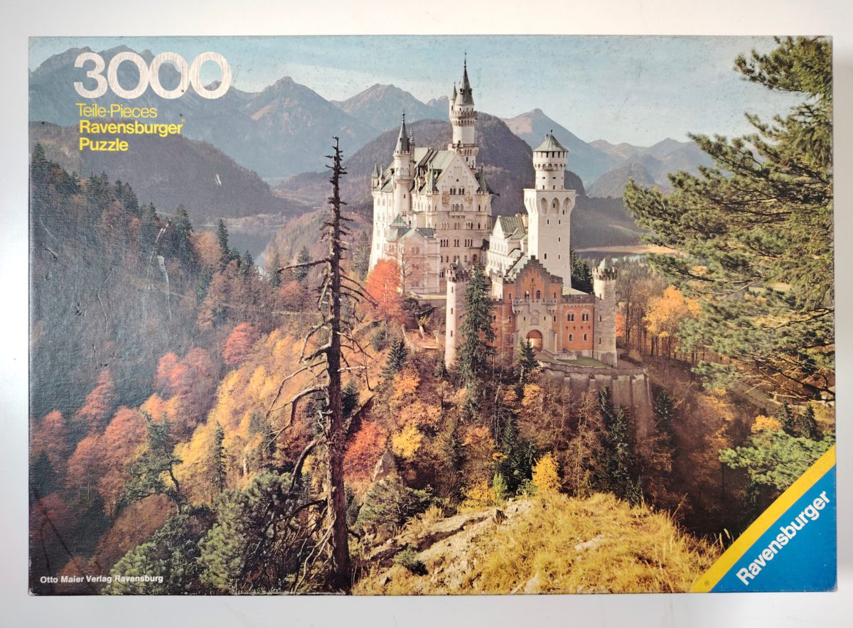 3000, Ravensburger, Neuschwanstein Castle, Sealed Bag, Listed by Rare Puzzles Europe Image of the puzzle 3000, Ravensburger, Neuschwanstein Castle, Sealed Bag, Picture of the box