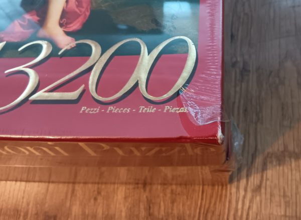 Image of the puzzle 13200, Clementoni, Sacred and Profane Love, Titian, Factory Sealed, Picture of the corner