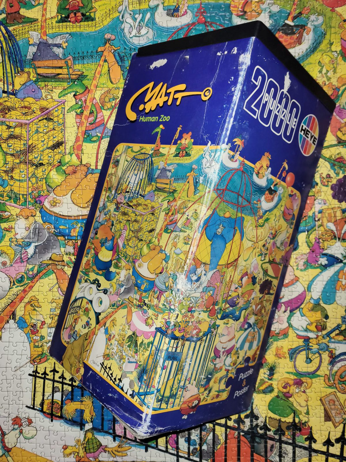Image of the puzzle 2000, Heye, Human Zoo, by Matt, Complete, Picture of the contents