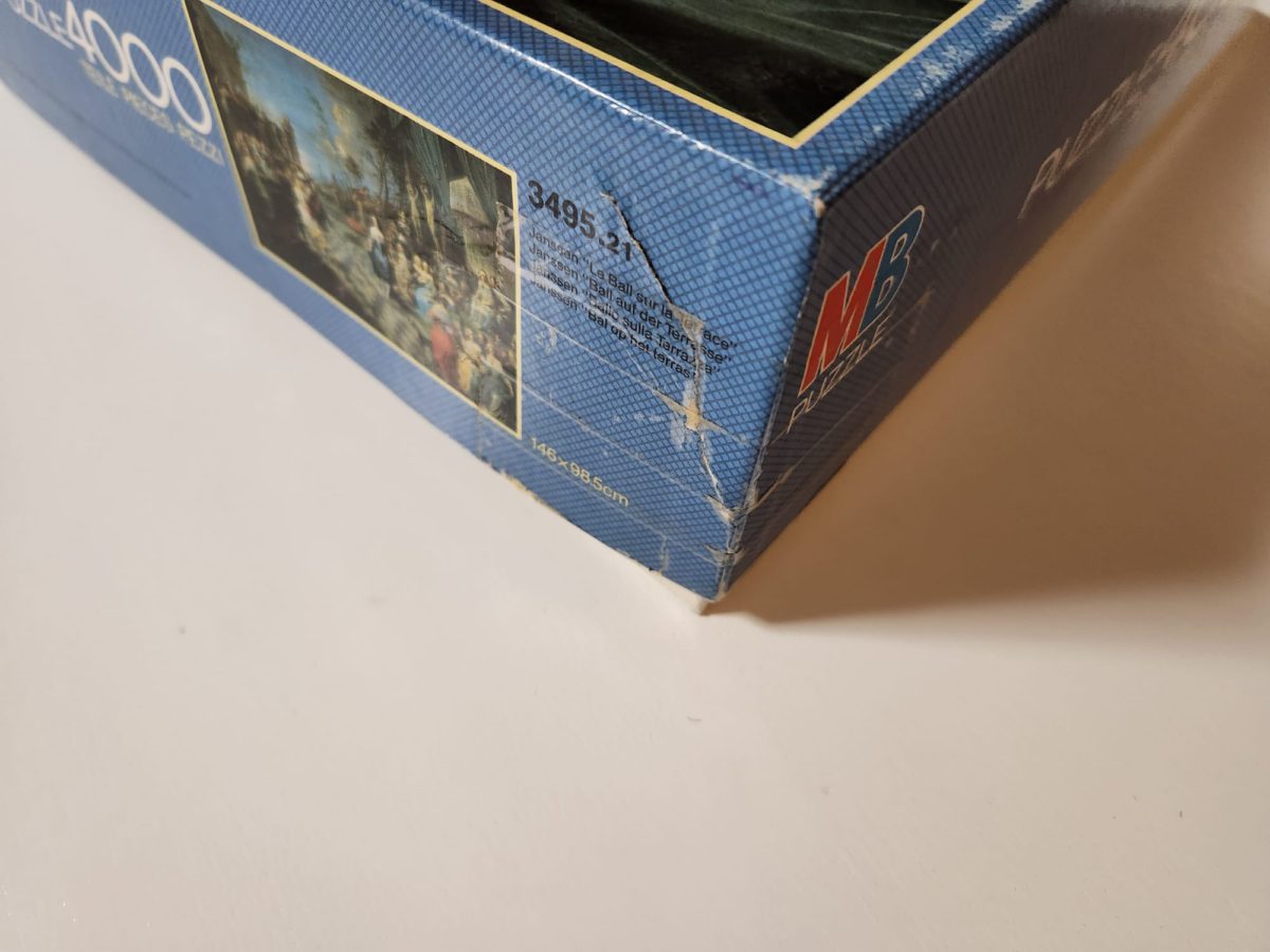 Image of the puzzle 4000, MB, Ball on the Terrace of a Palace, by Hieronymus Janssens, Sealed Bag, Picture of the corner