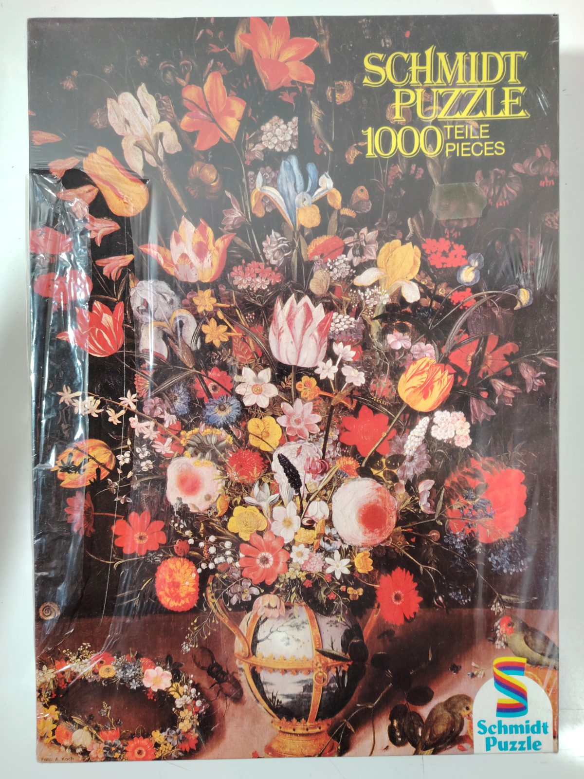 1000, Schmidt, Vase with Flowers, by Binoit, Factory Sealed, Listed by Rare Puzzles Europe Image of the puzzle 1000, Schmidt, Vase with Flowers, by Binoit, Factory Sealed, Picture of the Box