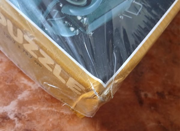 Image of the puzzle 3000, Ravensburger, Collage from Old Timers, Factory Sealed, Detail of the box