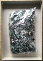 Image of the puzzle 1000, King, Esperando Junto al Portal, by Kim Anderson, Sealed Bag, Picture of the bag