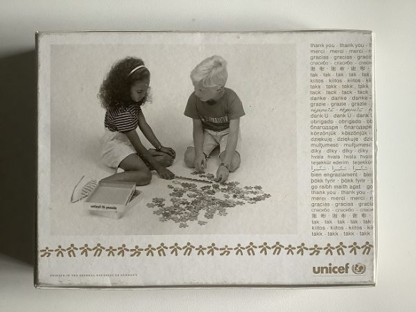 Image of the puzzle 200, Unicef, Code 0700, Complete, Picture of the Back of the Box